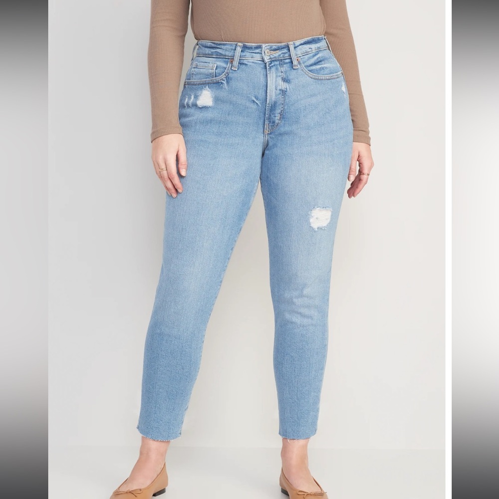 Curvy High-Waisted OG Straight Distressed Jeans